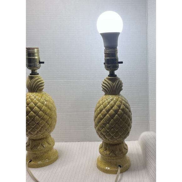 VTG Underwriters Laboratories Yellow Pineapple Ceramic Table Lamps - 2 MCM RETRO - Picture 6 of 16
